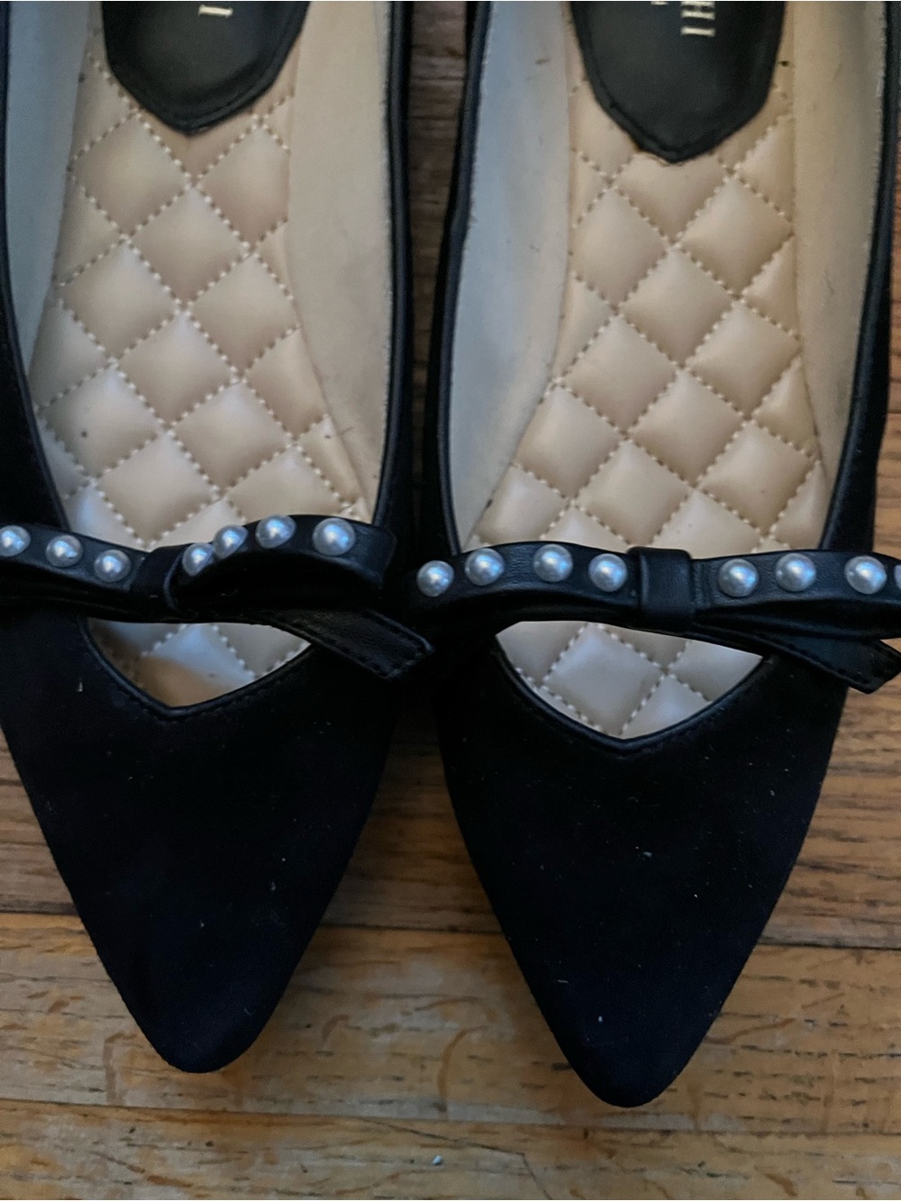 ISAAC MIZRAHI High Land United MONICA Black Ballet Flats Shoes Bow Pearls 9 1/2M